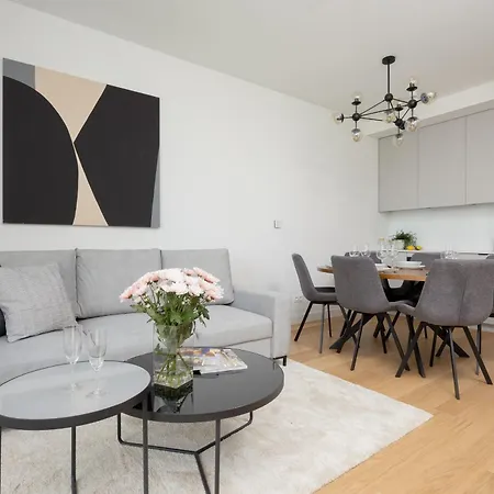 Luxurious And Modern Apartments In Warsaw City Center With Parking By Renters Prestige Exterior photo