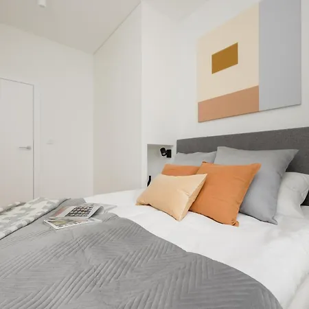 Luxurious And Modern Apartments In Warsaw City Center With Parking By Renters Prestige Exterior photo